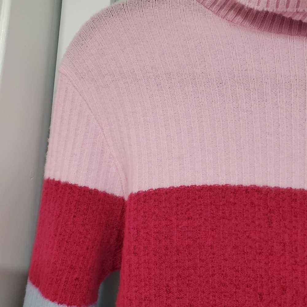 Garage Colorblock Sweater - Picture 4 of 13
